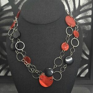 Elegant Red and Black Circle Necklace